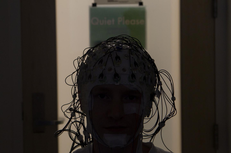 A rich array of electrodes in the sleep lab allowed for widespread but sensitive sensing of brain activity. (Image: Michael Cohea/Brown University)